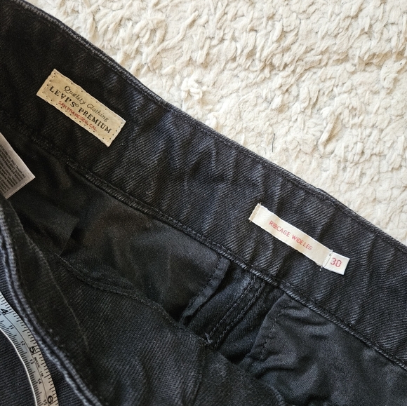 Levi's Premium Ribcage Wide Leg Trouser Style Jean Size 30 - Picture 5 of 7